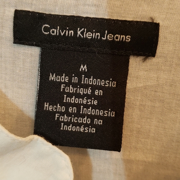 NWT Calvin Klein White Button Down Top Size Medium - Picture 9 of 9